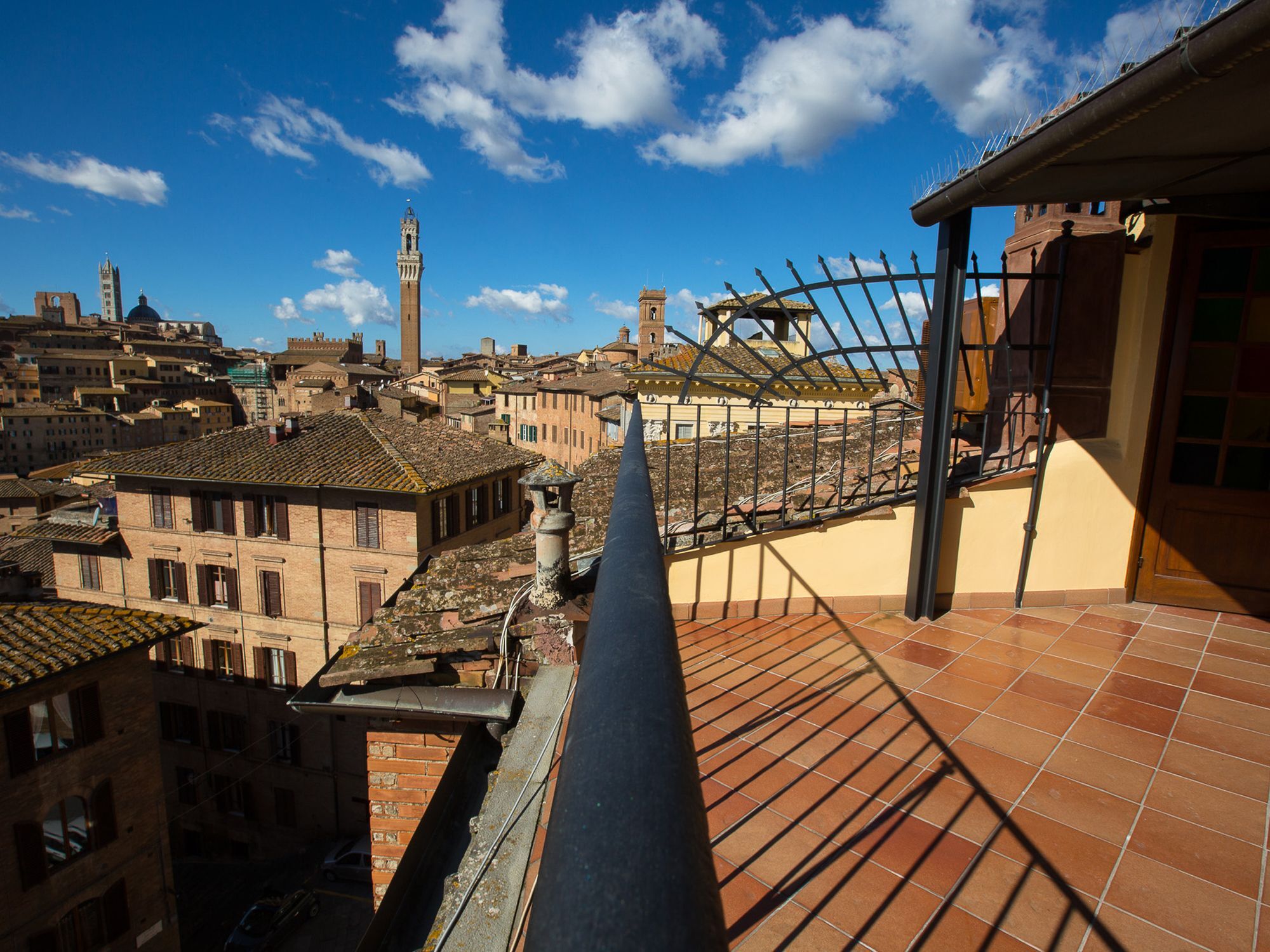 Appartamento Panoramico San Martino 12 Siena Exterior foto